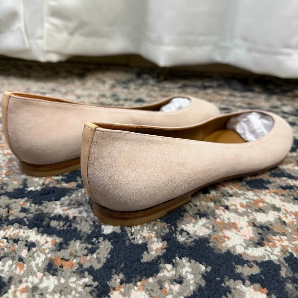 NWOT Margaux Classic Round Toe Flats in “Blush” Pink Suede Size 11.5 Narrow